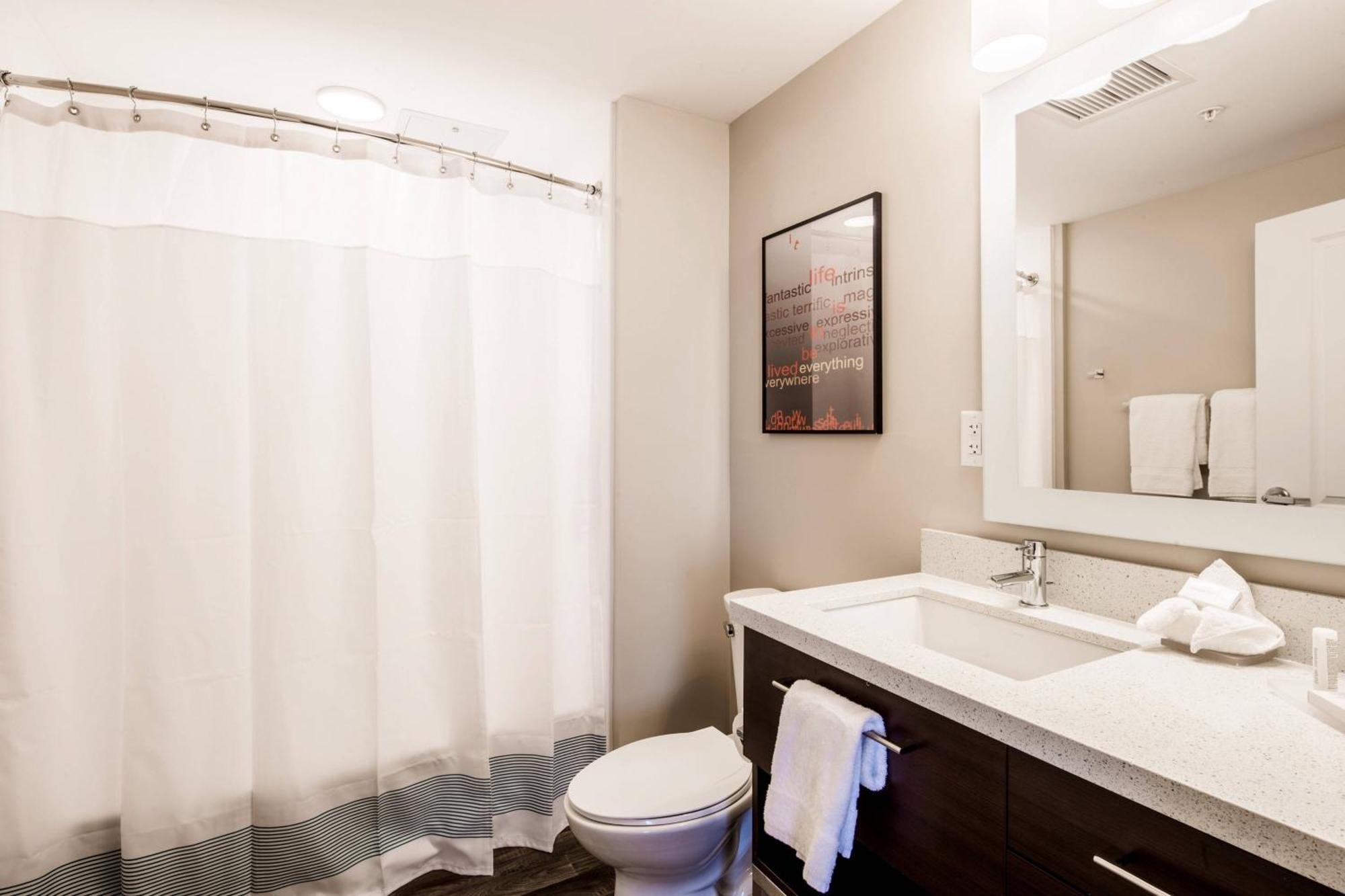 Towneplace Suites By Marriott Кливланд Стая снимка