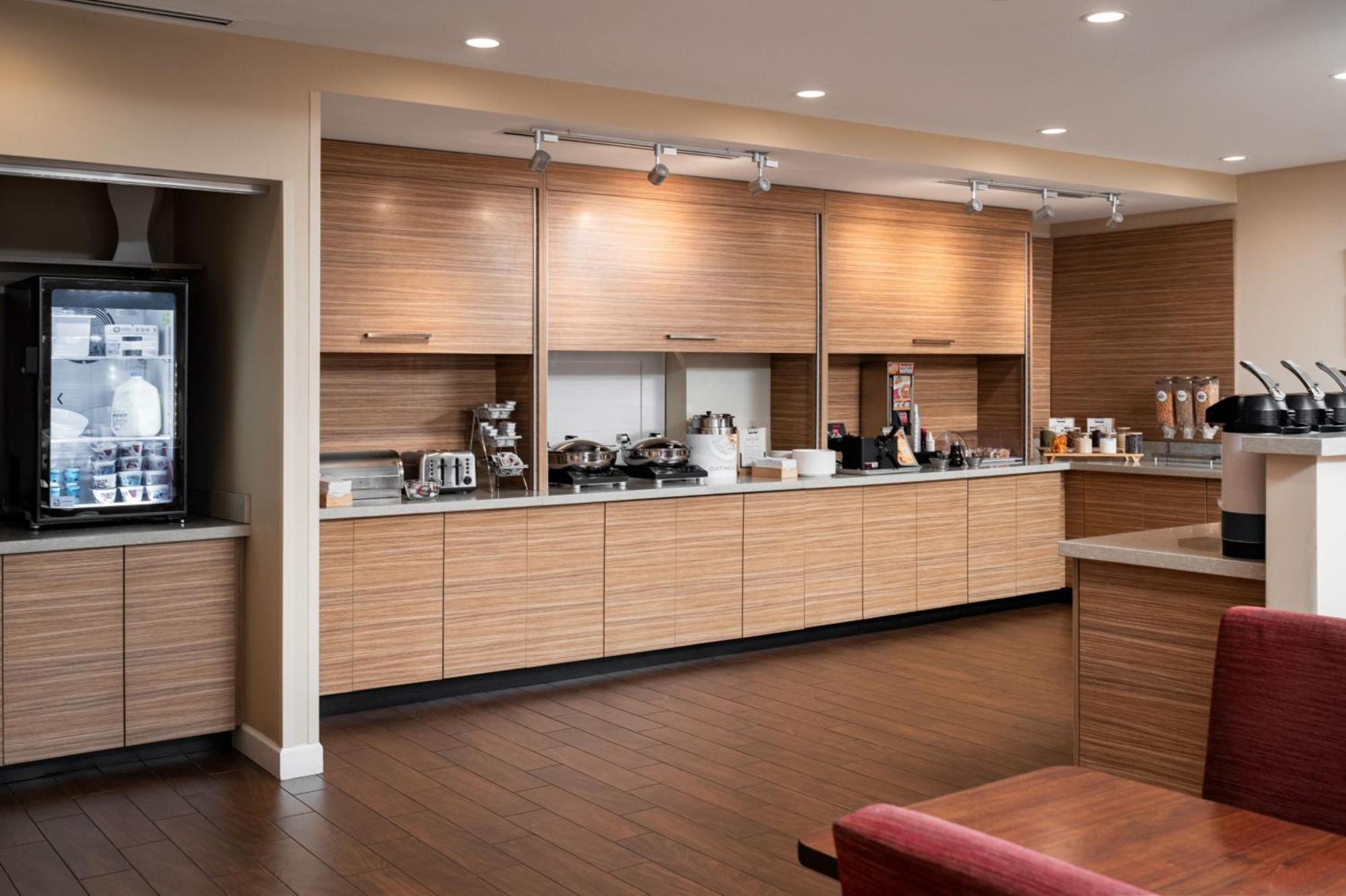 Towneplace Suites By Marriott Кливланд Екстериор снимка
